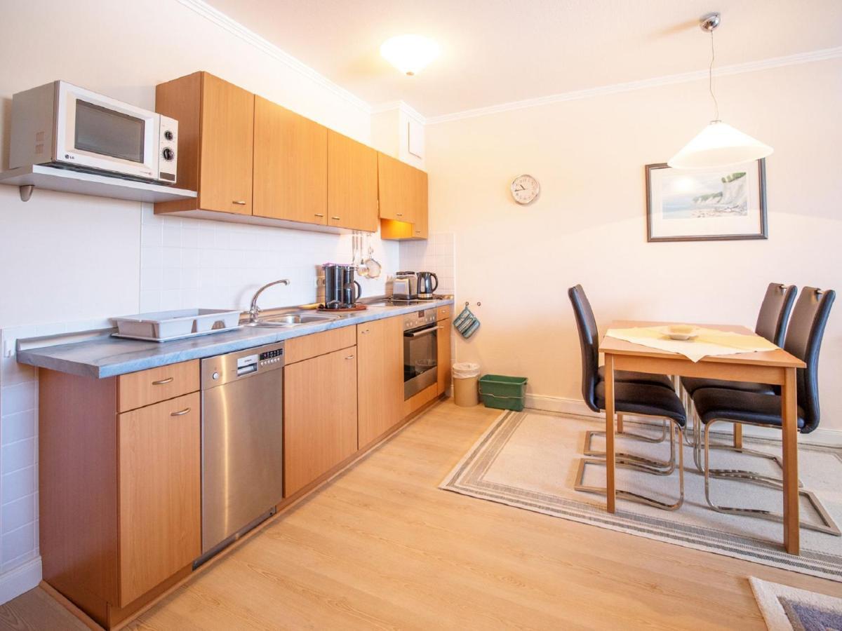 Komfort Mit 1 Schlafzimmer Und Balkon Im Obergeschoss 180 *